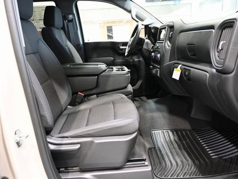 New 2026 Chevrolet Silverado 1500 Custom Trail Boss w/ LPO, Dark Essentials Package image 11