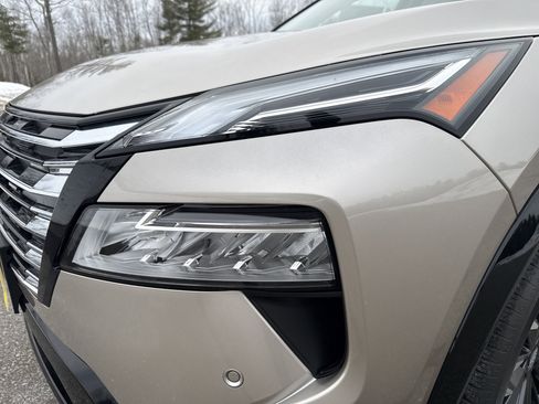 New 2026 Nissan Rogue Platinum image 14