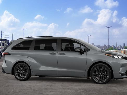 New 2026 Toyota Sienna XSE FWD image 15