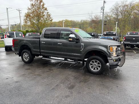 Used 2017 Ford F350 XLT w/ XLT Premium Package AWD/4WD image 5