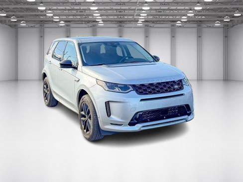 Used 2025 Land Rover Discovery Sport S image 7