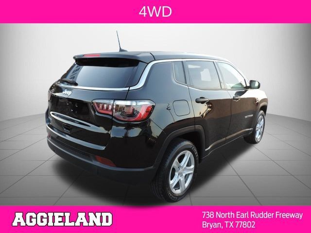 Used 2024 Jeep Compass Sport AWD/4WD image 4