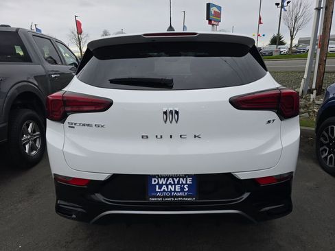 Used 2024 Buick Encore GX Sport Touring image 6
