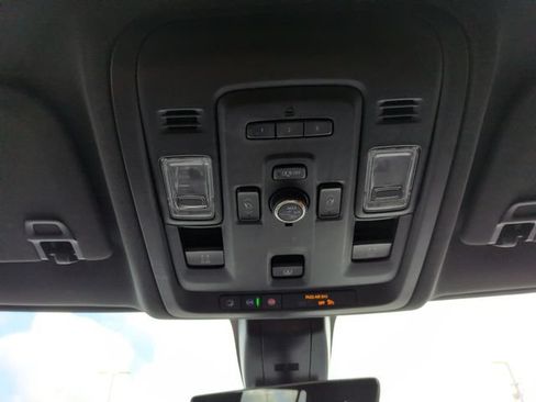 Used 2021 Chevrolet Tahoe High Country AWD/4WD image 23