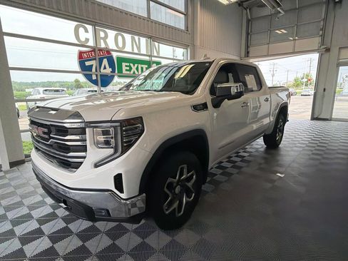 Used 2023 GMC Sierra 1500 SLT w/ SLT Premium Package AWD/4WD image 3