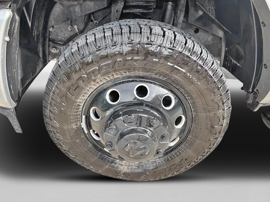 Used 2024 RAM 3500 Limited w/ Night Edition AWD/4WD image 15