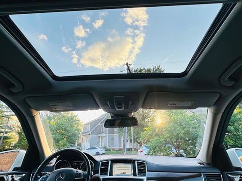 Used 2016 Mercedes-Benz GL 450 4MATIC w/ Premium I Package image 34