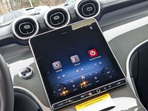 Used 2025 Mercedes-Benz GLC 300 image 29