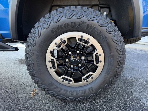 Used 2023 Chevrolet Colorado ZR2 w/ Desert Boss Special Edition image 28