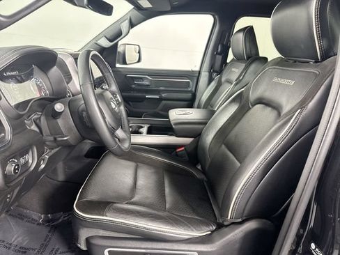 Used 2025 RAM 1500 Laramie AWD/4WD image 19
