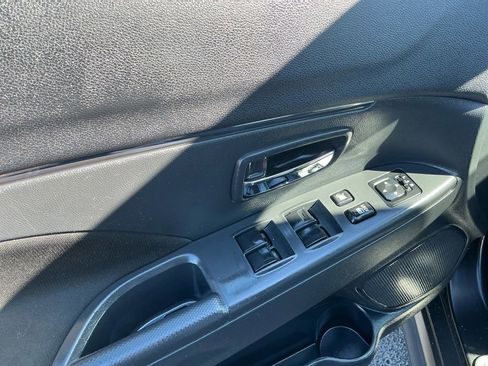 Used 2023 Mitsubishi Outlander Sport ES image 16