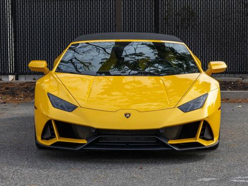Used 2024 Lamborghini Huracan EVO image 14