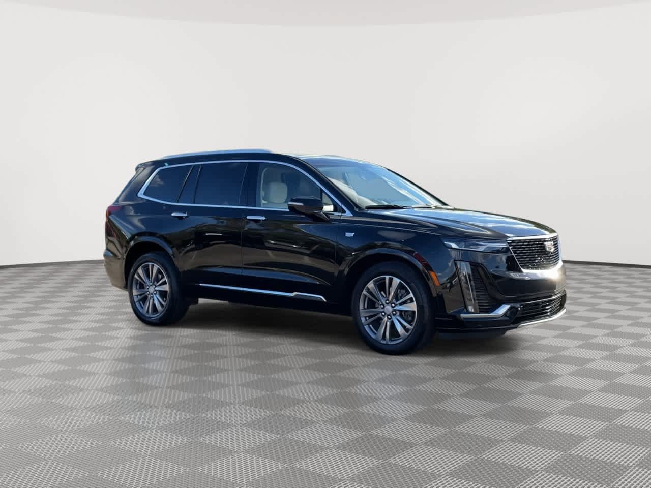 Certified 2024 Cadillac XT6 Premium Luxury w/ Technology Package AWD/4WD image 2