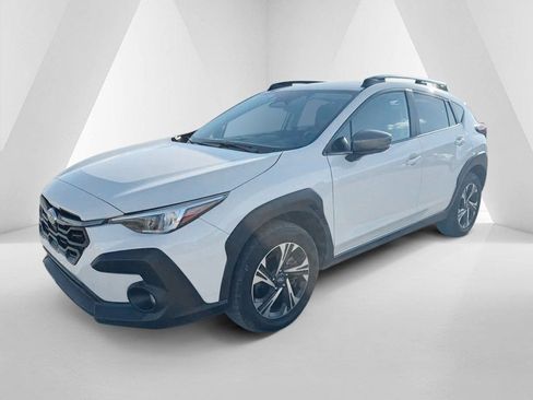 Used 2024 Subaru Crosstrek 2.0i Premium w/ Crosstrek Mirror Package AWD/4WD image 3