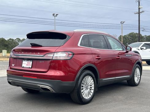 Used 2019 Lincoln Nautilus FWD image 3