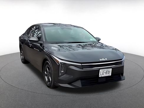 Used 2025 Kia K4 LXS image 16