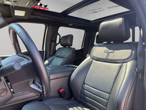 Used 2025 Ford F250 Platinum AWD/4WD image 5