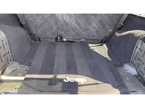 Used 2014 Jeep Wrangler Unlimited Sahara w/ Dual Top Group AWD/4WD image 26