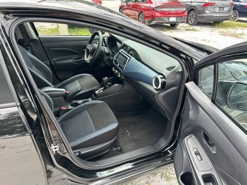 Used 2025 Nissan Versa SV FWD image 9
