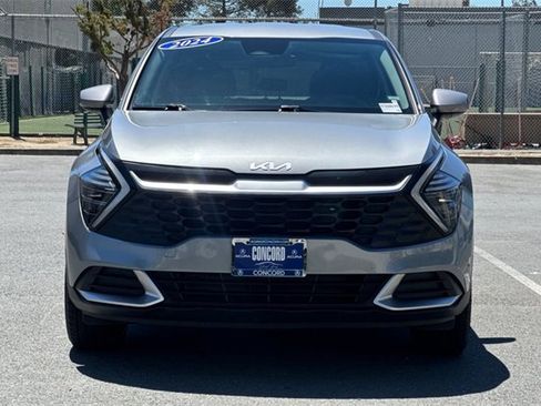 Used 2024 Kia Sportage LX image 9