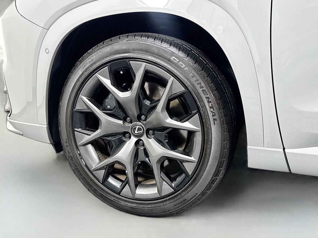 Used 2025 Lexus TX 500h AWD w/ Technology Package image 40
