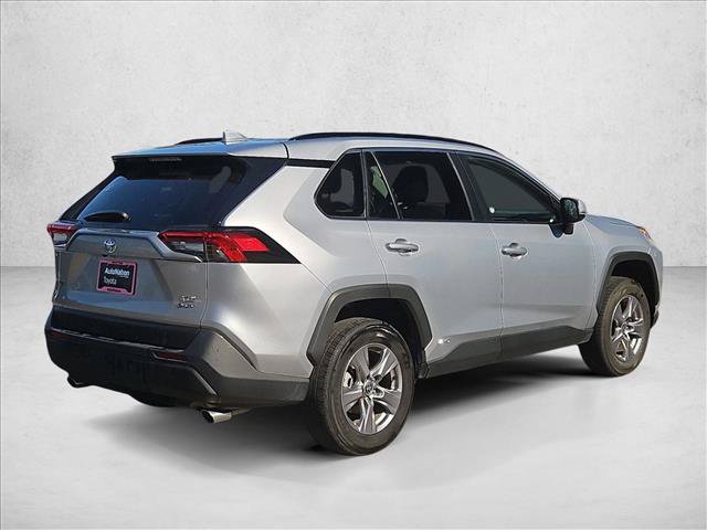 Used 2025 Toyota RAV4 XLE AWD/4WD image 5