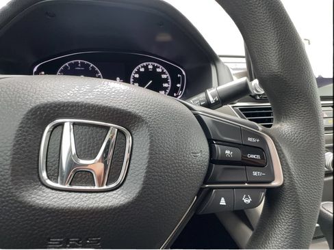 Used 2022 Honda Accord LX image 37