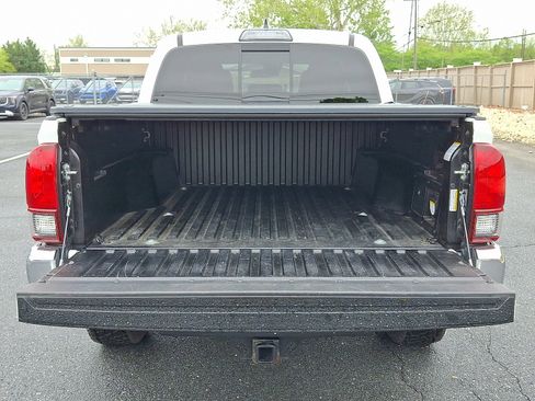 Used 2019 Toyota Tacoma TRD Off-Road AWD/4WD image 27