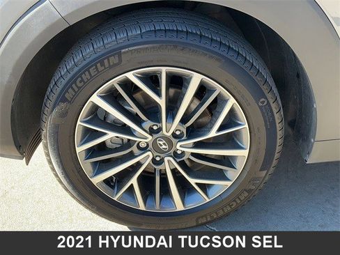 Used 2021 Hyundai Tucson SEL w/ Cargo Package image 9