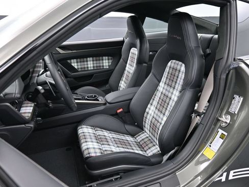 Certified 2025 Porsche 911 Turbo S AWD/4WD image 5
