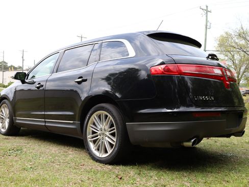Used 2019 Lincoln MKT AWD image 38