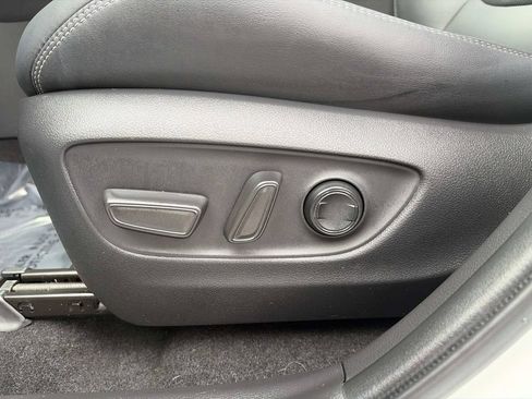 Used 2023 Toyota RAV4 Limited AWD/4WD image 24