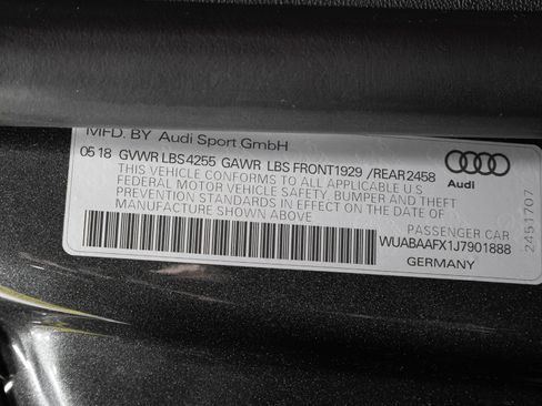 Used 2018 Audi R8 V10 w/ Premium Package image 81