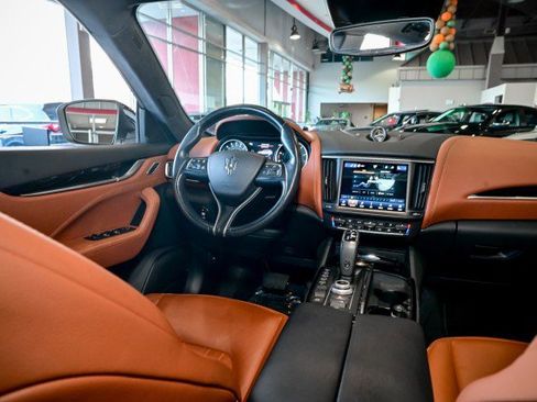 Used 2022 Maserati Levante GT image 26