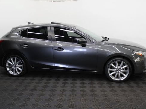 Used 2017 MAZDA MAZDA3 Grand Touring FWD image 4