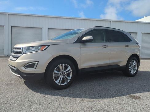 Used 2017 Ford Edge SEL w/ Equipment Group 201A image 2