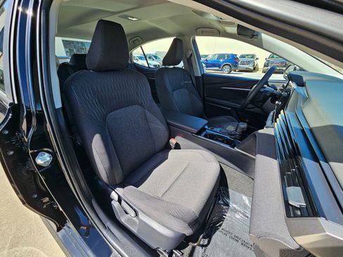 Used 2025 Toyota Camry LE image 30