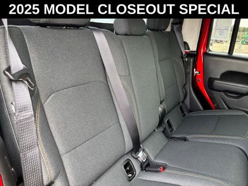 New 2025 Jeep Gladiator Sport AWD/4WD image 19