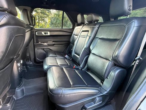 Used 2020 Ford Explorer XLT w/ Equipment Group 202A AWD/4WD image 23