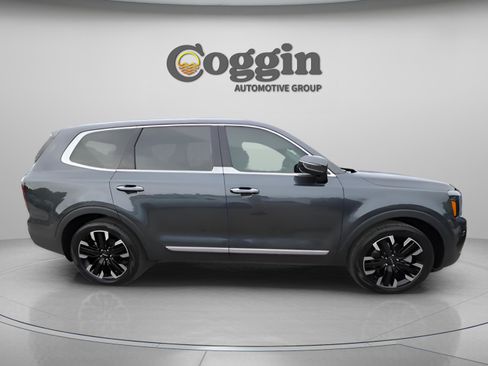 Used 2024 Kia Telluride SX w/ Towing Package image 14