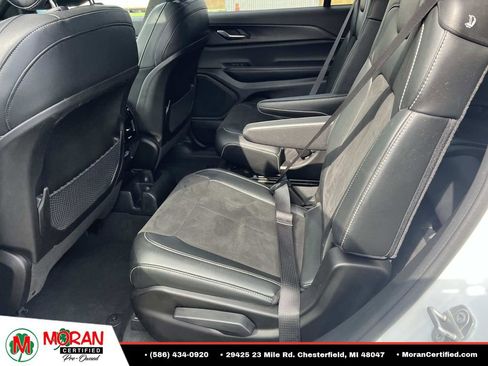 Used 2024 Jeep Grand Cherokee L Altitude AWD/4WD image 13