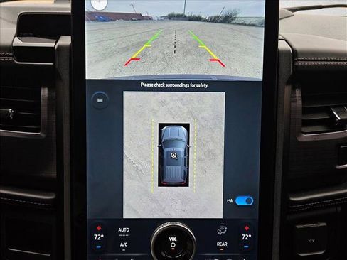 Used 2022 Ford Expedition Platinum image 16