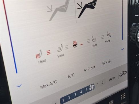 Used 2024 RAM 2500 Laramie w/ Night Edition image 8