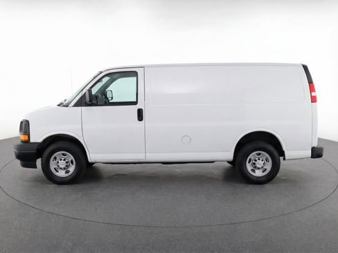 Used 2025 Chevrolet Express 3500 LT w/ LT Preferred Equipment Group RWD image 5