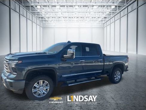 New 2026 Chevrolet Silverado 2500 High Country w/ LPO, Dark Essentials Package image 4