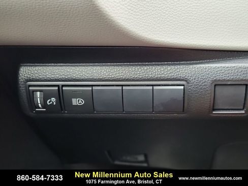 Used 2021 Toyota Corolla LE w/ LE Convenience Package image 23