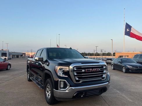 Used 2019 GMC Sierra 1500 SLT RWD image 3