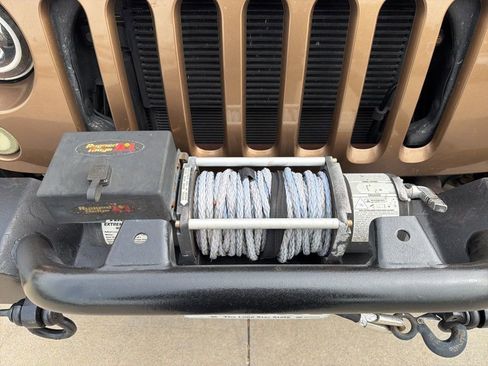 Used 2015 Jeep Wrangler Unlimited Sahara w/ Dual Top Group image 9