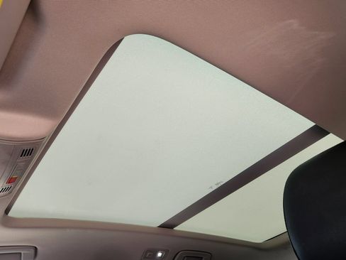 New 2025 Volkswagen Taos SEL AWD/4WD image 15