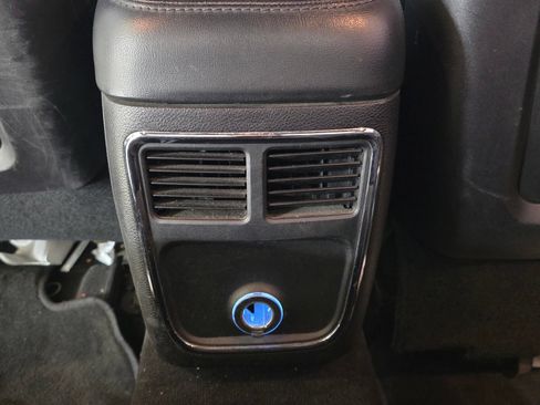 Used 2011 Dodge Charger SE RWD image 8
